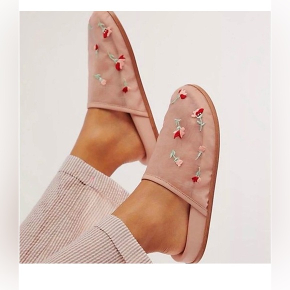 Artisan Shoes - Free People Artisan Zigi Delilah Mules Sheer Embroidered Flowers Pink 9